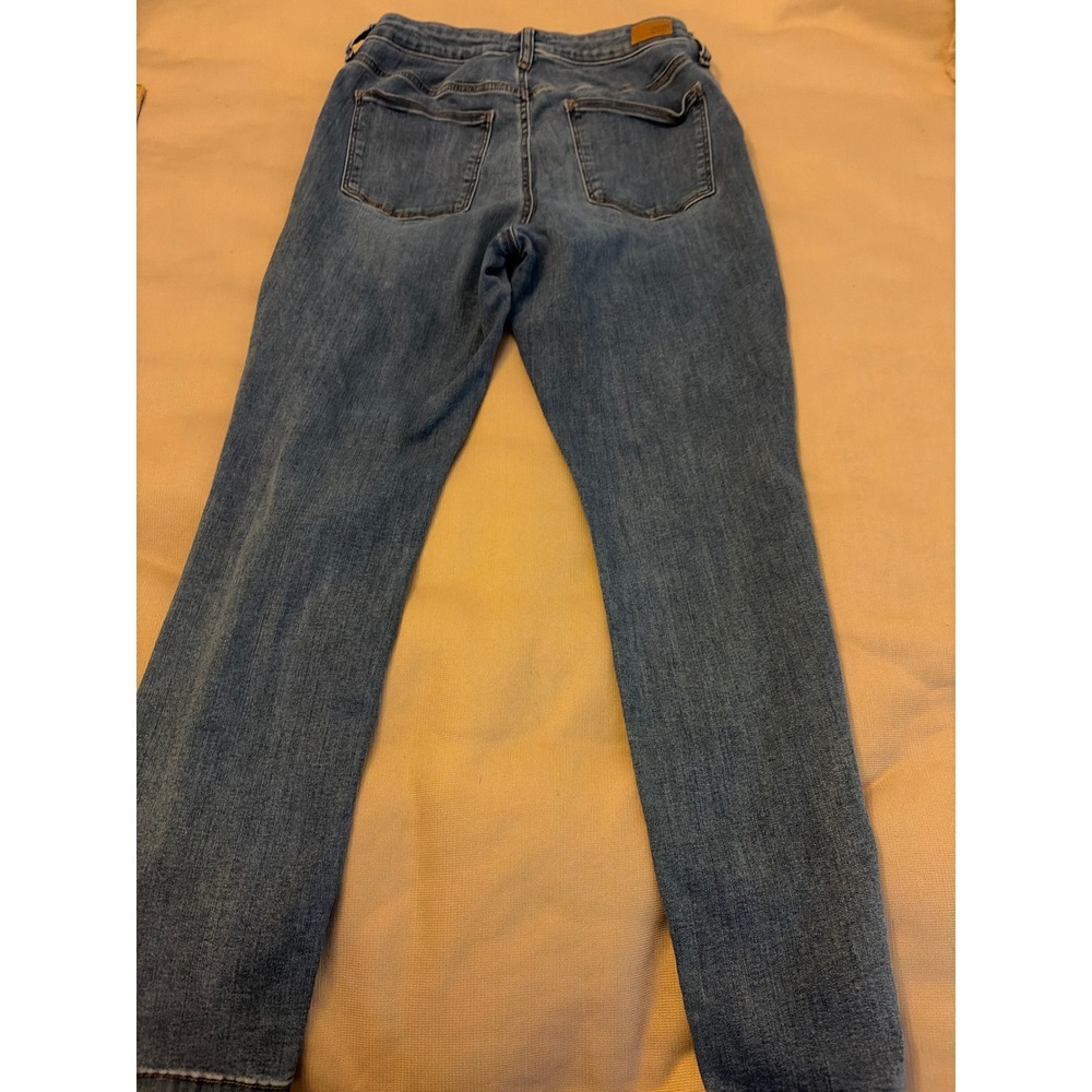 Crown & Ivy Women's High Rise Jeans Medium Wash Blue Stretchy Size 16